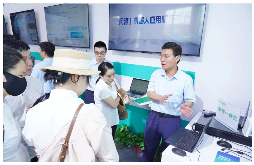 文达通股份携”数智物业全链解决方案”亮相中国物博会,“AI+机器人”定义智慧物业新标杆 文达通股份携”数智物业全链解决方案”亮相中国物博会,“AI+机器人”定义智慧物业新标杆